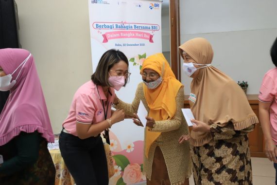 CSR BRI, 'Berbagi Kebahagiaan di Hari Ibu' Bersama PSTW Budi Mulia 3 - JPNN.COM