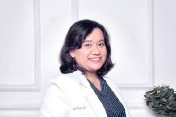 Dokter Prima: Ibu yang Bahagia Sangat Penting dalam Mendukung Pola Pengasuhan Anak  - JPNN.COM