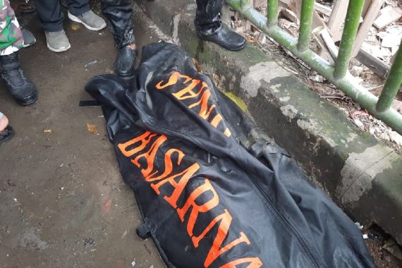Mayat Pria Telanjang Bulat Ditemukan di Kali Bekasi, Ada yang Kenal? - JPNN.COM