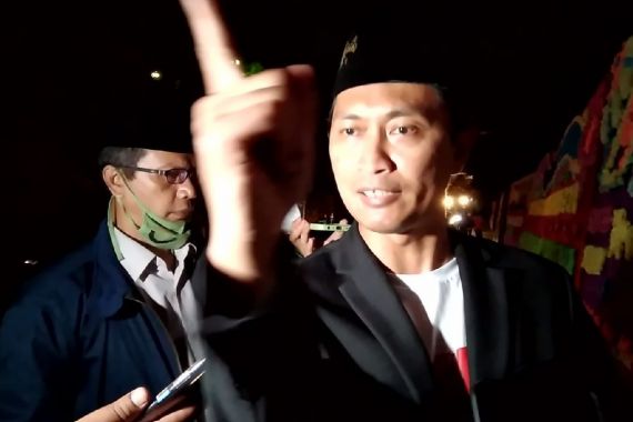 Ketua GPNU Meradang soal Karangan Bunga Ucapan Selamat untuk Kiai Said, PWNU Jatim Buka Suara - JPNN.COM