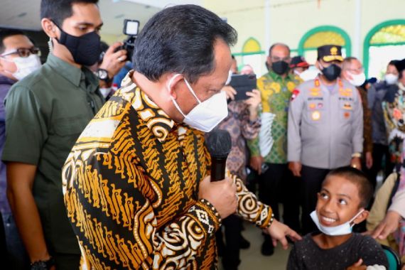 Mendagri Tito Tertarik dengan Pelajar 12 Tahun di Ternate, Begini Alasannya - JPNN.COM