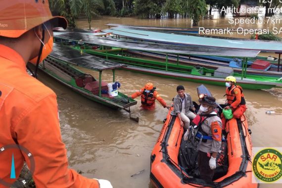 2 Korban Perahu Terbalik di Madina Ditemukan Meninggal, 1 Orang Masih Hilang - JPNN.COM