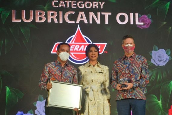 Kerja Keras Federal Oil Menjaga Konsumennya Diapresiasi Superbrands - JPNN.COM