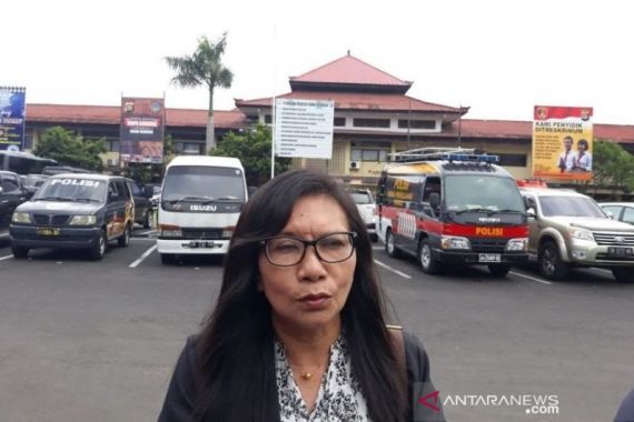 Kasus Bocah Dicabuli Kakek Tiri, Siti Sapurah Ungkap Banyak Telepon OTK - JPNN.COM