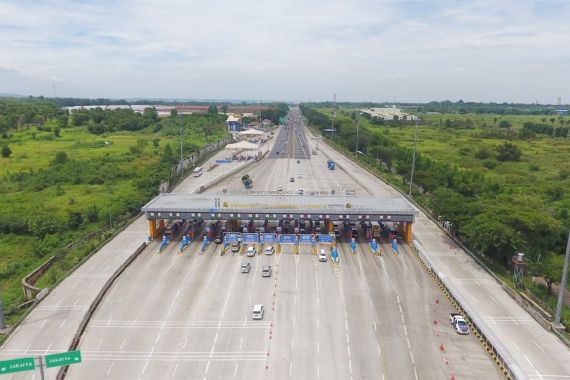 Sudah 102.836 Kendaraan Tinggalkan Jakarta Lewat GT Cikampek Utama - JPNN.COM