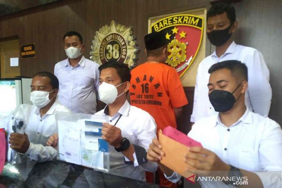 Oknum Kades di Cirebon Diduga Korupsi BLT, Dana Desa, Anggaran Pembelian Bibit Ikan - JPNN.COM