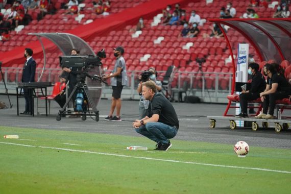 Jelang Timnas Indonesia vs Thailand, Alexandre Polking Sampaikan Kabar Buruk - JPNN.COM