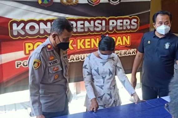 Nur Memergoki Perbuatan Subaidah, Perempuan yang Tinggal di Surabaya Itu Tertunduk, Menyesal - JPNN.COM