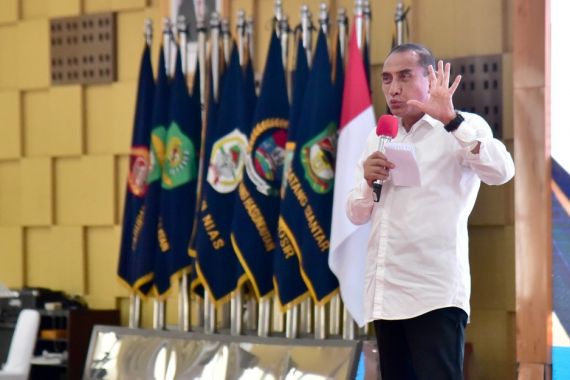 Detik-Detik Gubernur Edy Rahmayadi Mengamuk, Menjewer & Mengusir Coki Aritonang - JPNN.COM