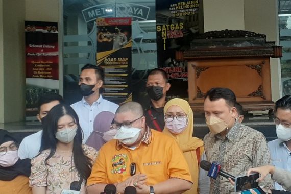 Kuasa Hukum Beberkan Alasan Dokter Richard Lee Ditahan di Rutan Polda Metro Jaya - JPNN.COM