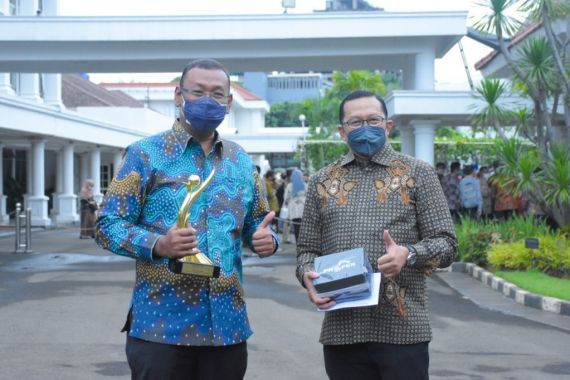 PT Polytama Propindo Kembali Meraih Proper Emas dari Kementerian LHK - JPNN.COM