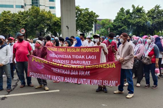 Geruduk Kemenkes, FUMI Bawa Amanat Jokowi soal Vaksin Halal - JPNN.COM