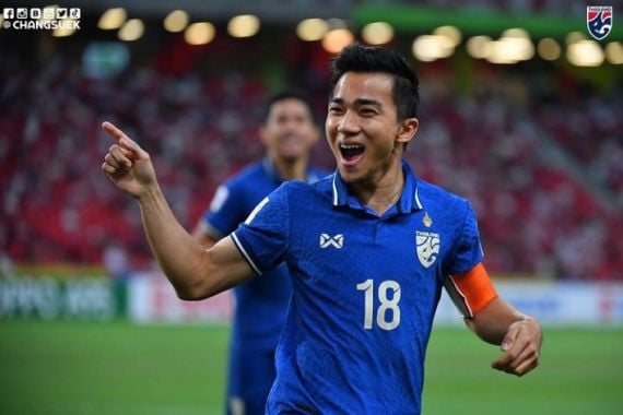 Indonesia vs Thailand: Brace Chanathip Songkrasin Buat Garuda Tertinggal 0-2 - JPNN.COM