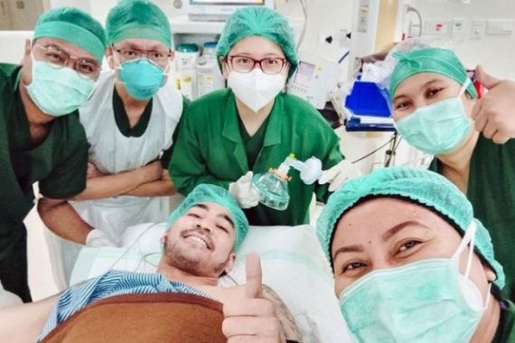 Operasi Tumor Payudara, Robby Purba Ungkap Kondisi Terkini - JPNN.COM