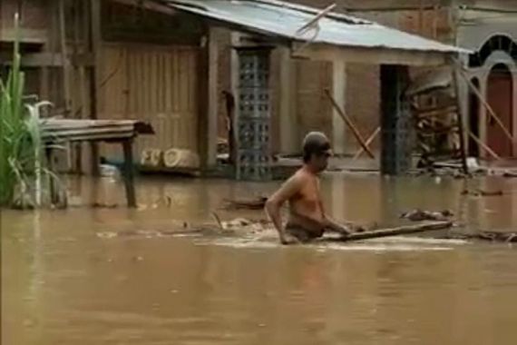 Terseret Arus Banjir, Bocah 8 Tahun Meninggal Dunia  - JPNN.COM