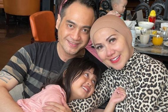 Makin Dekat dengan Anak-anak Venna, Ferry Irawan: Alhamdulillah Seperti Keluarga - JPNN.COM