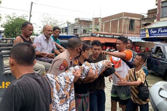 Terseret Banjir dan Tenggelam, TM Andika Ditemukan Sudah Meninggal Dunia  - JPNN.COM