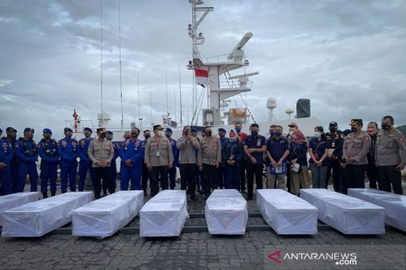 Malaysia Kembali Pulangkan Jenazah Korban Kapal Karam di Johor - JPNN.COM
