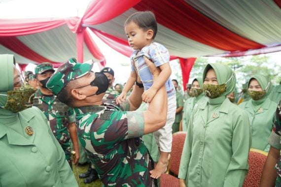 Lihat Itu Aksi Jenderal Dudung, Ada Pesan Serius untuk Seluruh Prajurit TNI AD - JPNN.COM