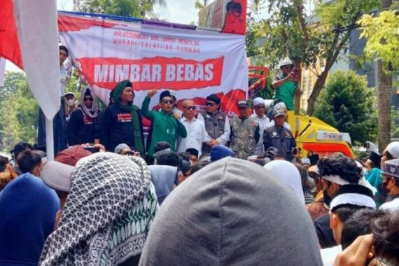 Protes Ceramah Kontroversial Ustaz Mizan, Ribuan Massa Kembali Turun ke Jalan - JPNN.COM