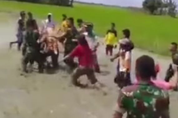 Video Viral TNI Bentrok dengan Warga di Sawah, Kapendam Bukit Barisan Beri Penjelasan Begini - JPNN.COM