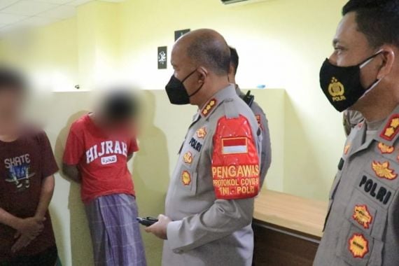 7 Remaja Diamankan Polisi di Bekasi, Disuruh Sujud kepada Orang Tua - JPNN.COM