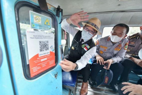 Kang Emil Berharap Aplikasi Ini Bisa Permudah Masyarakat Naik Transportasi Umum - JPNN.COM