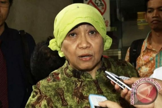 Ferdinand Hutahaean Bersyahadat Dipandu KH Ali Yafie, Adik Gus Dur Menyaksikan - JPNN.COM