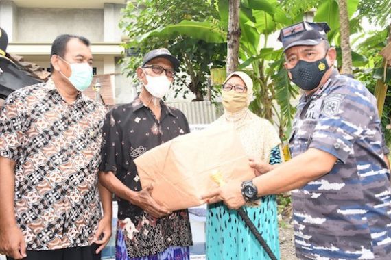 TNI AL & Pemprov Jatim Merenovasi 132 Rumah Warga di Pesisir, Bupati Lamongan Merespons - JPNN.COM