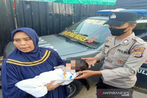 Suami Istri yang Membuang Bayi di Depan Rumah Warga Ditangkap Polisi, Oh Ternyata - JPNN.COM