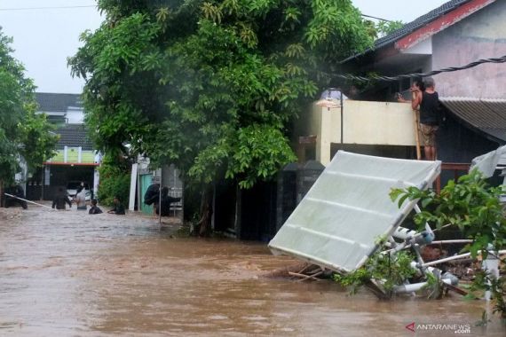 Banjir Bandang Terjang Jember, 2 Orang Meninggal Dunia, Satu Orang Hilang - JPNN.COM
