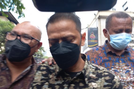 Doddy Sudrajat Dilarikan ke Rumah Sakit, Ayu Wisya Bilang Begini - JPNN.COM