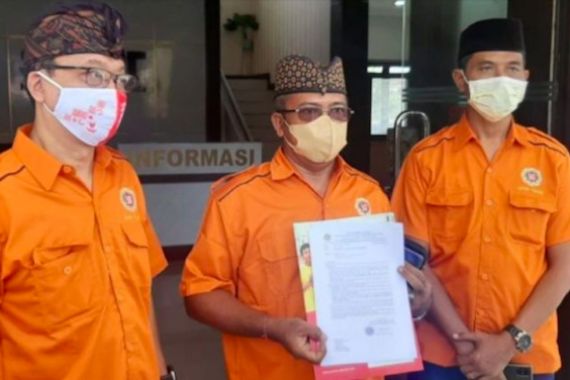 Organisasi Umat Hindu Minta Polisi Lakukan Ini Terhadap Penendangan Sesajen - JPNN.COM