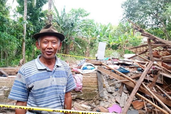 Saat Ledakan Bom di Pandeglang Terjadi, Warga Sedang Salat - JPNN.COM