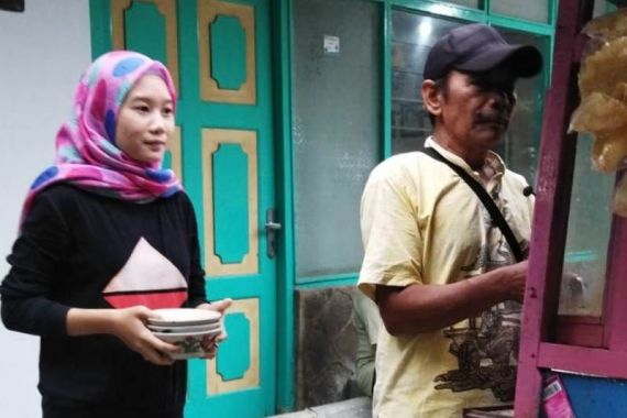 Ellyana, Anak Penjual Bakso di Surabaya yang Lulus Seleksi CPNS Kejaksaan  - JPNN.COM