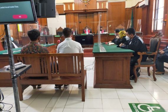 Sudah Vonis, 2 Oknum Polisi Penganiaya Jurnalis Tak Ditahan, Dewan Pers Heran - JPNN.COM