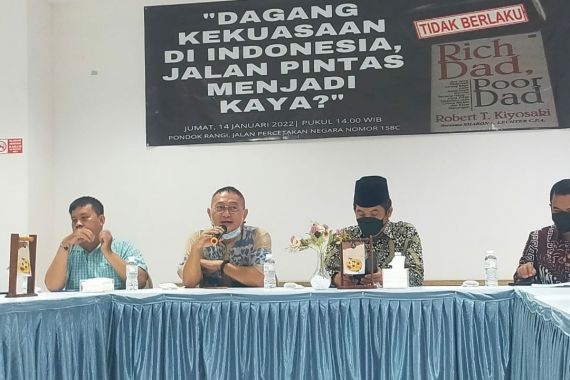 Laporan JoMan Dianggap Upaya Mengalihkan Perhatian Publik Atas Aduan Ubedilah - JPNN.COM