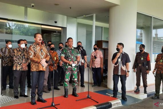 All Out Dukung Jaksa Agung, Panglima TNI: Apa pun yang Beliau Minta - JPNN.COM