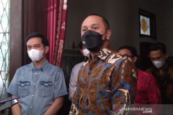 Ketum Parpol ini Puji Gibran, Tanda-tanda Menuju Pilgub DKI Jakarta? - JPNN.COM