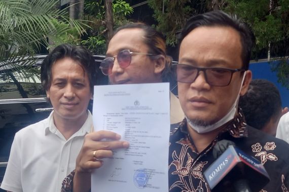 Buntut Laporkan 2 Putra Jokowi ke KPK, Ubedilah Badrun Dipolisikan ke Polda Metro Jaya - JPNN.COM