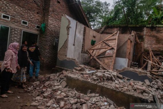 BMKG: Terjadi 33 Kali Gempa Susulan Pascagempa Banten - JPNN.COM