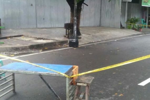 Koper Hitam di Jalan Sunu Makassar Bikin Gempar, Sengaja Ditinggalkan Oleh Seseorang - JPNN.COM