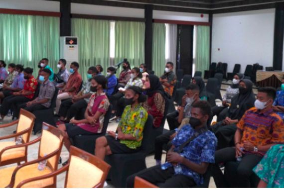 Puluhan Putra Putri Papua Ikuti Program Pendidikan Vokasi dari Pupuk Kaltim - JPNN.COM