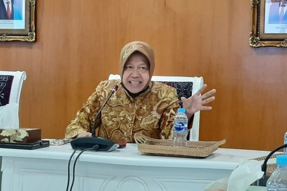 ASN Telanjur Terima Bansos, Bu Risma Siapkan Solusi - JPNN.COM