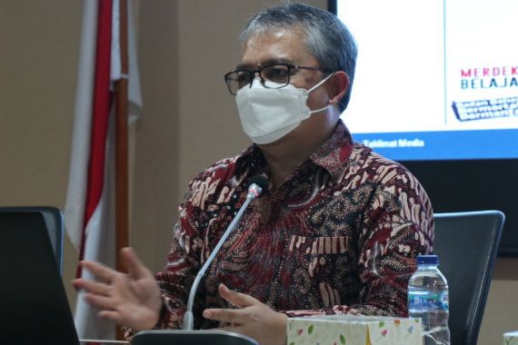Arteria Dahlan Menyodok Kajati Berbahasa Sunda, Ini Aturan Penggunaan Bahasa Indonesia - JPNN.COM