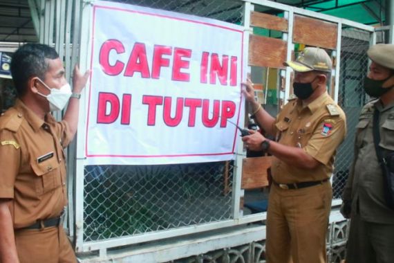Tak Patuhi Prokes Covid-19, Kafe di Padang Ini Langsung Ditutup - JPNN.COM