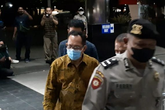KPK Tetapkan Hakim Itong Isnaeni Sebagai Tersangka - JPNN.COM