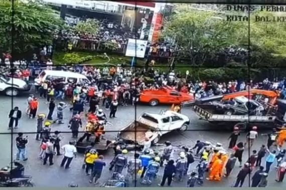 Kecelakaan Beruntun di Simpang Rapak Balikpapan Menewaskan 5 Orang - JPNN.COM