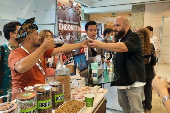 Rahasia Sukses Bisnis Kopi hingga Pasar Internasional, Bisa Dicontoh - JPNN.COM