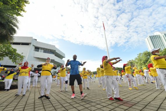 Ajak Masyarakat Hidup Sehat dan Bugar, Kemenpora-PORPI Gelar Senam Bersama - JPNN.COM